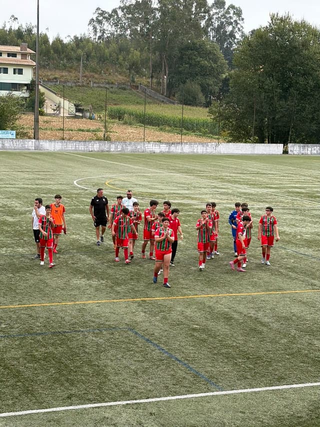 UD Oliveirense "B", UD Fermedo e Anadia FC brilham num arranque de Sub-17 recheado de golos